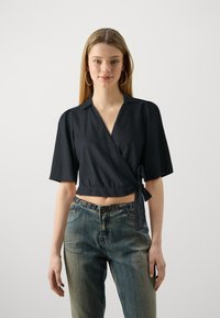 ONLY ONLDAHLIA WRAP - Majica kratkih rukava s printom - black
