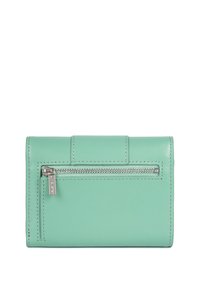 Portafoglio in pelle verde menta con tasca zip sul retro, texture liscia e cuciture lungo i bordi.