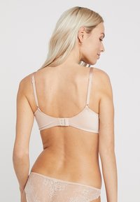 Triumph BODY MAKE UP SOFT TOUCH - Biustonosz z trójkątną miseczką