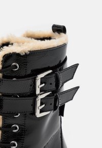 Kurt Geiger London Stivaletti stringati - black