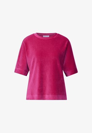 Fuksian värinen corduroykangas t-paita, jossa on lyhyet hihat, pyöreä pääntie ja pystyraita tekstuuri; rento malli pehmeällä pinnalla.