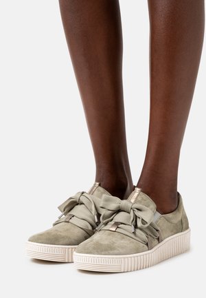 Gabor, Sneakersy niskie