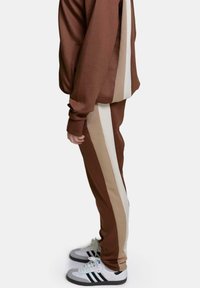 DEF DWD TAPIOCA  - Joggebukse - medium brown