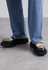 TYPE 203 UNISEX - Obuća za navlačenje - black/cappucino/pistachio