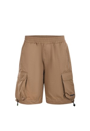 Pantaloncini cargo color sabbia con vita elastica, tasche laterali a patta con laccetti e piccolo logo sulla tasca destra.