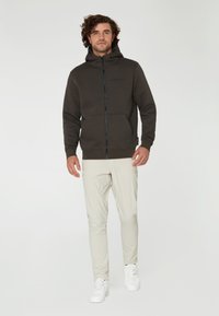 Sail Racing LOGO HOOD BOWMAN - Mikina na zip - asphalt