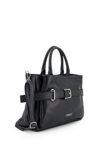 Sac à main en cuir noir avec double poignée supérieure, bandoulière amovible, quincaillerie en argent et finition texturée. Présente un accent de boucle.