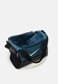 Nike Performance XS DUFFLE 25L UNISEX - Saco de desporto - ash green/black/mint foam