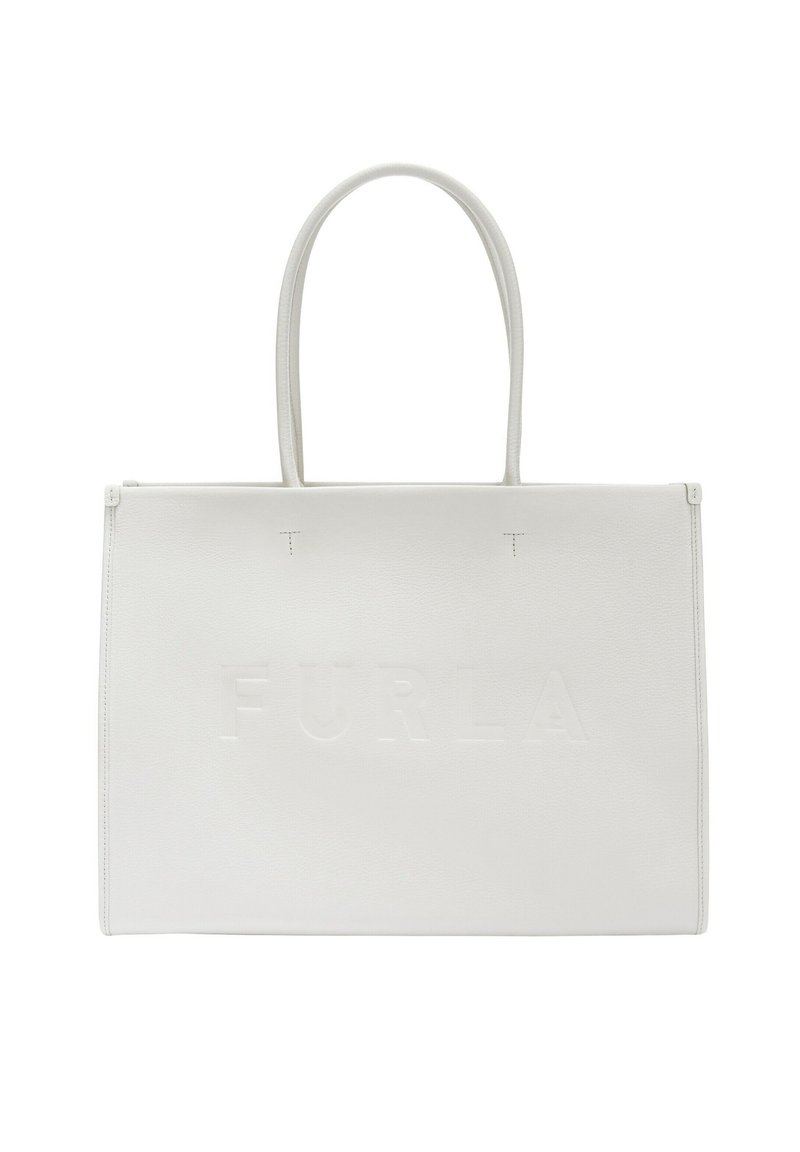 Sac fourre-tout en cuir blanc avec logo "FURLA" embossé. Dispose de longues anses et d'une forme rectangulaire élégante. Texture lisse, design minimaliste.