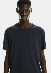 On TRAIL - T-shirt basic - navy