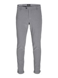 Chinos gris en tissu texturé, dotés d'une fermeture à bouton, de passants de ceinture et de ourlets retroussés pour un look soigné.