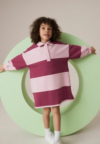 Next Nappali ruha - berry red pink stripe