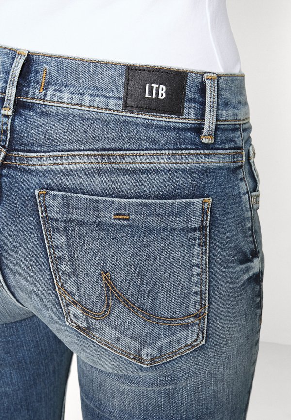 FALLON - Bootcut jeans - naos undamaged wash3