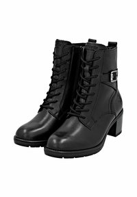 Bottines en cuir noir avec un bout rond, un laçage à l'avant et un détail de boucle décorative. Elles présentent un petit talon carré et une semelle texturée.