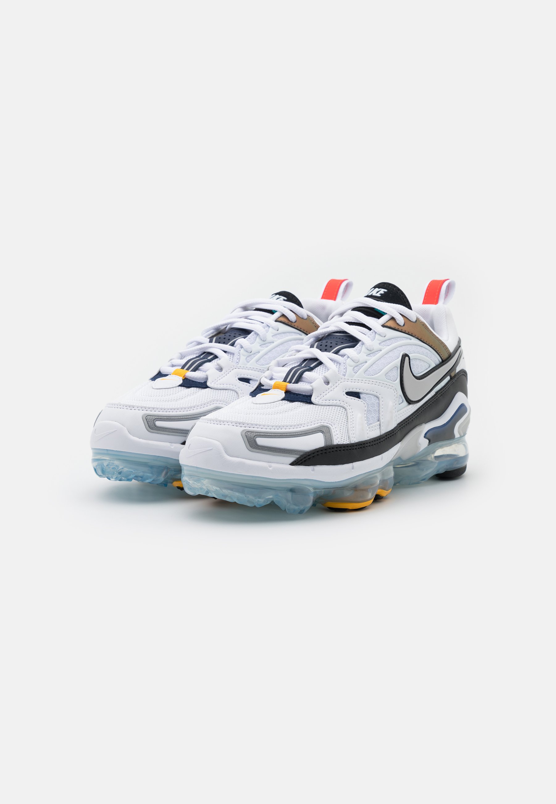 air max vapormax white and blue