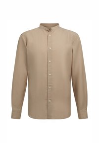 Camisa beige de botones con cuello mao, mangas largas y una textura suave. Presenta una fila de botones blancos en la parte delantera.
