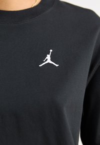 Thumbnail Image 7