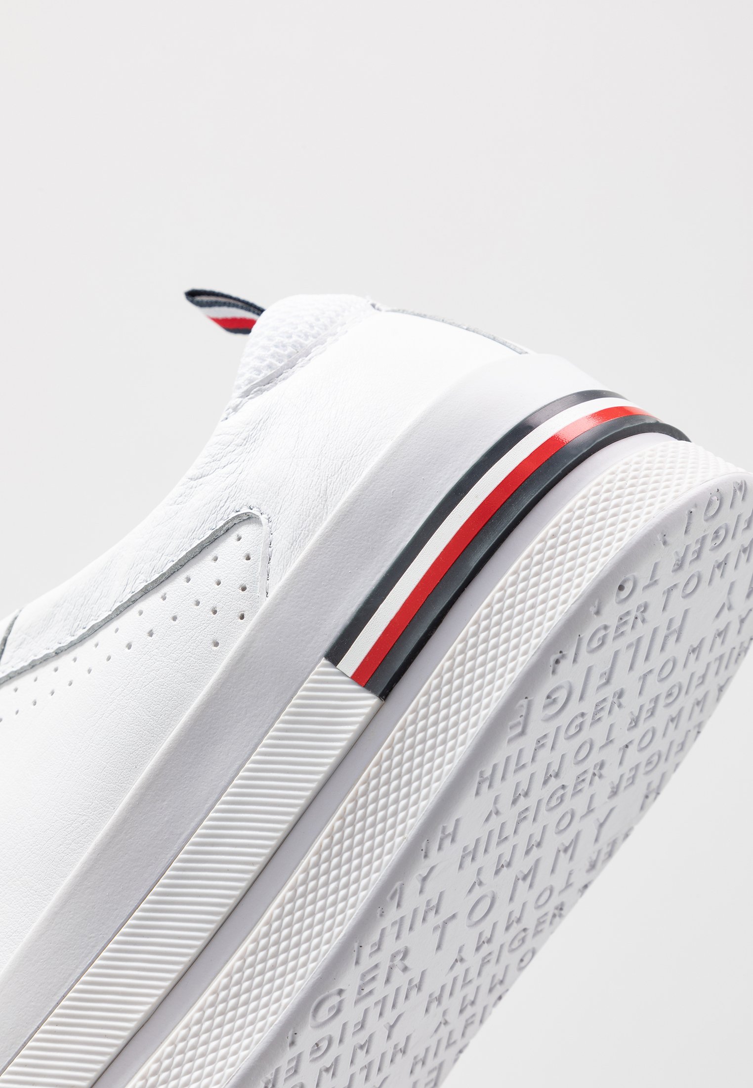 tommy hilfiger modern platform sneaker