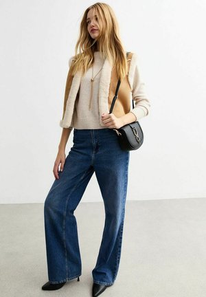 FAUX FUR TRIMMED FAUX SUEDE - Väst - camel