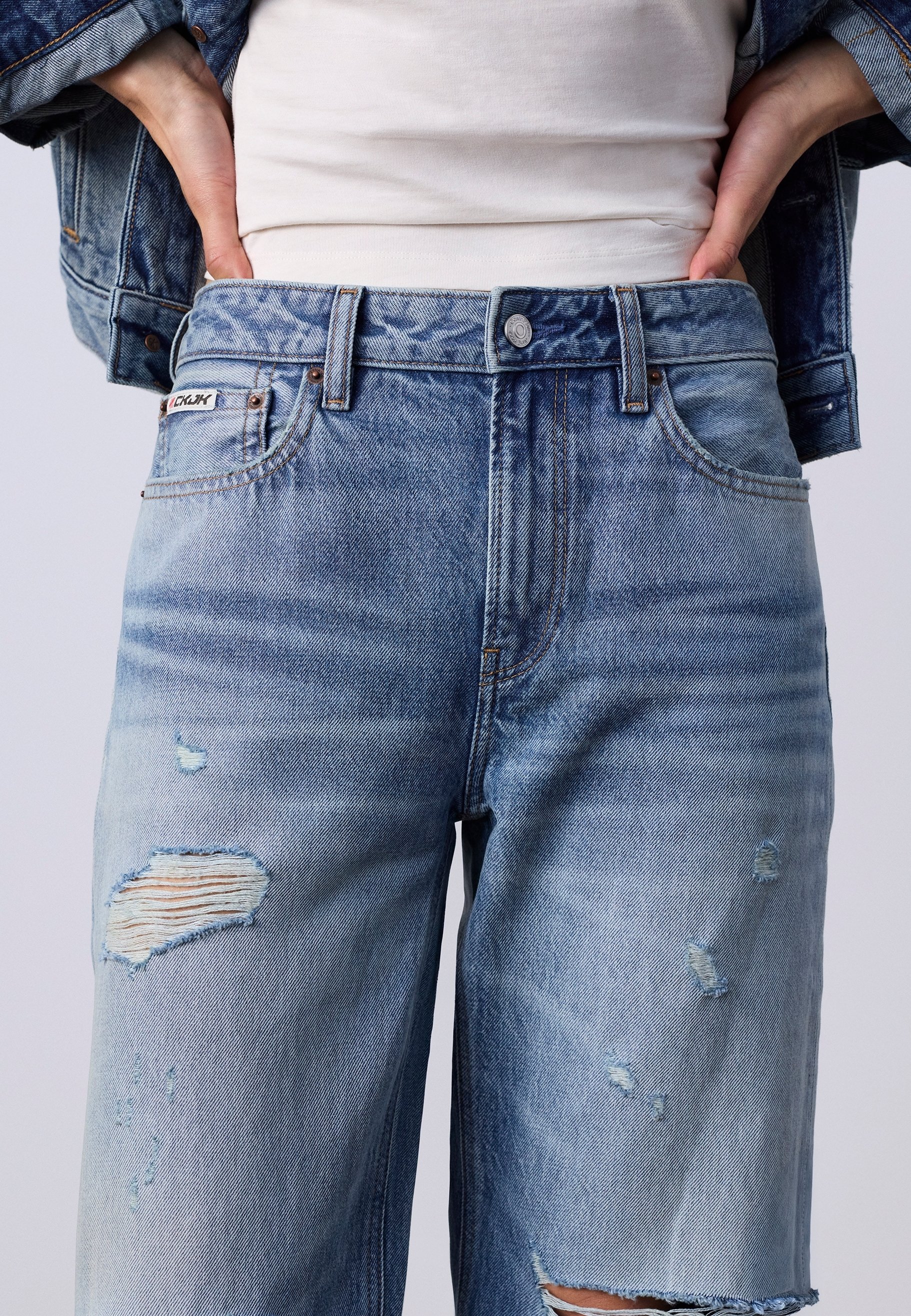Calvin Klein Jeans JUNG KOOK FOR CALVIN KLEIN 90S STRAIGHT JEANS