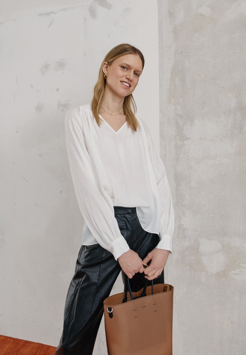 Damen Kleider | By Malene Birger ROSANDA Bluse soft white/weiß - SX10721 Damen Kleider | By Malene Birger ROSANDA Bluse soft white/weiß - SX10721