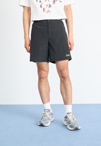 The New Originals RUNNING - Shorts - black