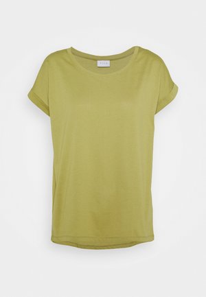 Olivgrünes T-Shirt mit Kurzarm und Rundhalsausschnitt mit aufgekrempelten Bündchen, aus weichem Stoff, auf weißem Hintergrund dargestellt.