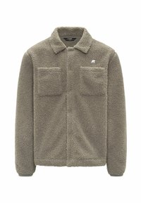 Giacca in pile grigio chiaro-marrone, con colletto, due tasche sul petto e logo discreto sul lato sinistro. Texture morbida.