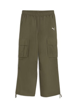 Cargo-bukser i olivengrønt stof med elastisk talje, to store sidelommer og snoreforstærkede nederste kanter. Puma-logo i hvid på fronten.