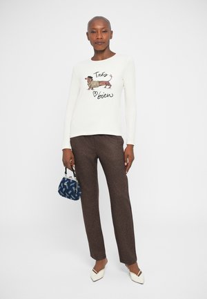 Rang 15: WEEKEND MaxMara - RENOIR - Top dugih rukava