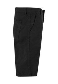 Pantaloni scurți negri din bumbac cu croială dreaptă, buzunare laterale și un singur buzunar posterior. Textură netedă, fără modele și detalii hardware minime.
