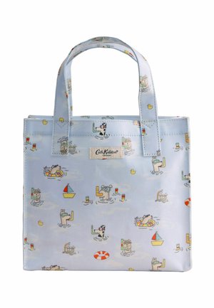 Geantă tote albastru deschis cu animale de desene animate care fac snorkelling, rățuște de cauciuc plutitoare, bărci cu pânze și colaci de salvare, având eticheta Cath Kidston London.