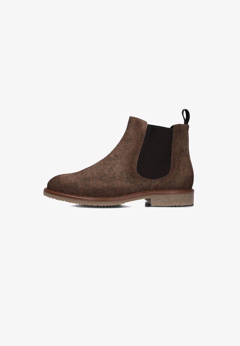 Bruine leren Chelsea-boots van suede met zwarte elastische zijkanten, een gladde rubberen zool en een treklus aan de achterkant voor gemakkelijk aan- en uittrekken.