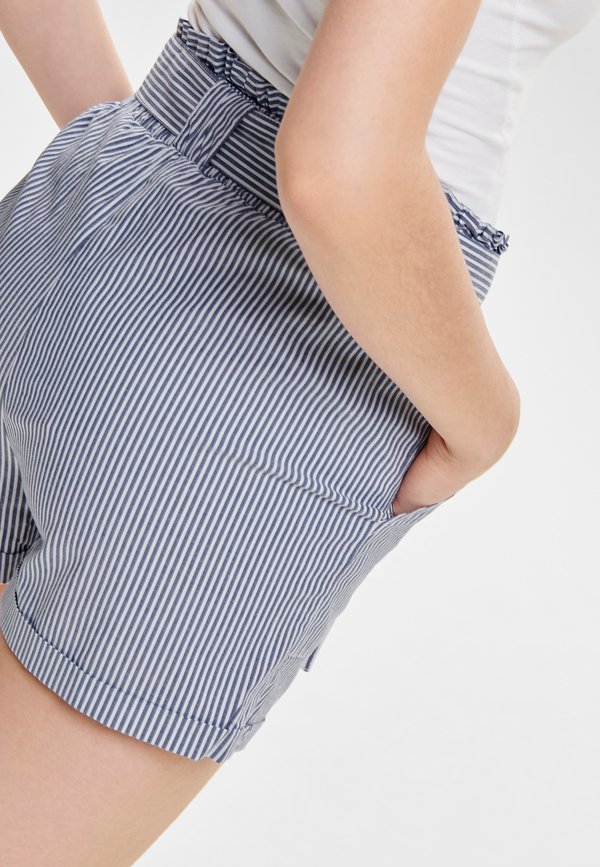 SMILLA BELT NOOS - Shorts4