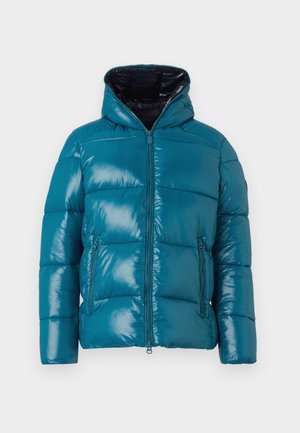 Teal pufferjack met een glanzend oppervlak, kap, ritssluiting en twee zijzakken. Gequiltdesign met gestikte panelen door het hele jack.