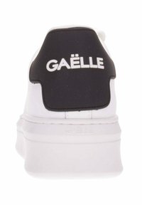 GAeLLE Trainers - bianco