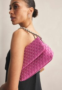 Next REGULAR FIT - Delninukė - hot pink