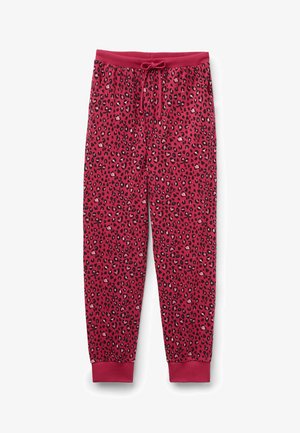 Pantalones de pijama con estampado de leopardo en rosa profundo, con cintura ajustable, puños acanalados y una textura suave. El patrón presenta manchas negras y rosa claro.