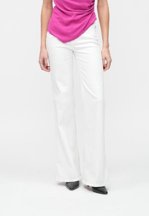 MODERN DOJO LUXE VINTAGE - Flared Jeans - soleil