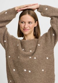 b.young BYOTIKI EMBROIDERY JUMPER - Trui - walnut mix