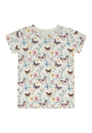 Camicia bianca a maniche corte con motivo di farfalle multicolori e fiori rosa e gialli distribuiti uniformemente sul tessuto.