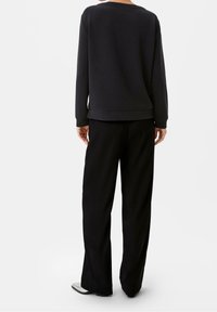 comma Felpa - black