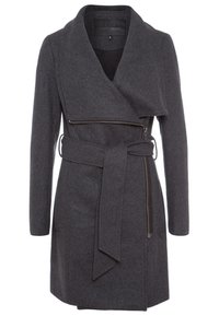Grau melierter Wollmischmantel mit einem Wickeldesign, langen Ärmeln, tailliertem Gürtel und einem diagonalen Reißverschlussdetails auf der Vorderseite. Weicher, strukturierter Stoff.