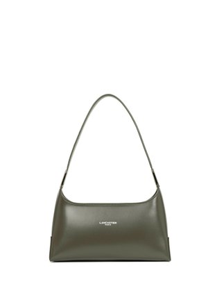 Sac à bandoulière en cuir vert foncé avec une fine lanière et un petit logo blanc Lancaster Paris au centre devant.