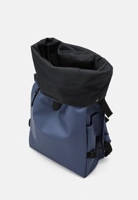 Rains ROLLTOP LARGE UNISEX - Ryggsäck - bay