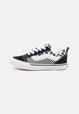 KNU SKOOL UNISEX - Zapatillas skate - black/true white