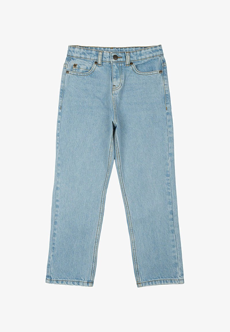 Jean en denim bleu clair à coupe droite, avec une fermeture à boutons, un style cinq poches, et des détails de surpiqûres visibles.
