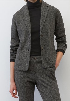 Blazer - black