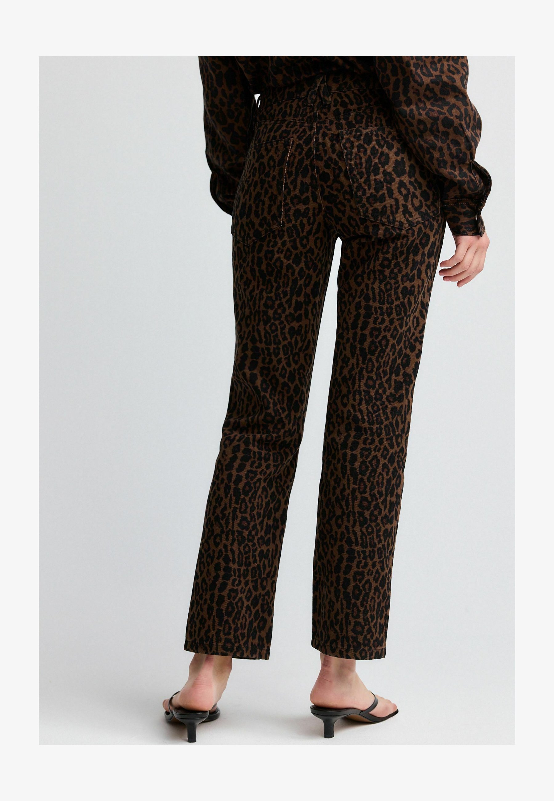Koroshi Pantalone Denim Donna – Dritto 5 Tasche Con Stampa Leopardo – Nero – 77% Cotone