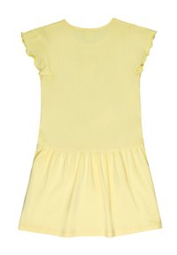 Keltainen puuvillamekko, jossa on avokäsiä, pyöreä kaula-aukko ja kerroksellinen hame. Tasainen pinta yksinkertaisella, tasaisella värillä.